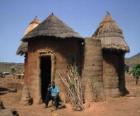 Koutammakou - земли Batammariba чью замечательную башню грязью домов (Takienta) стали рассматриваться как символ Того